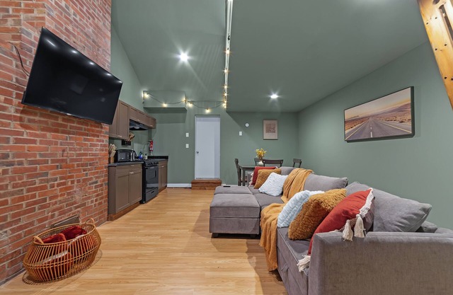 Lovely Little Loft-Style 2-Bedroom in Tulsa