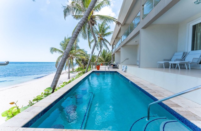 Lovely Ocean Front Sea Palm Villa #2