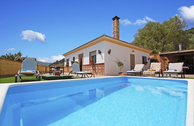 Lovely private family villa with pool.