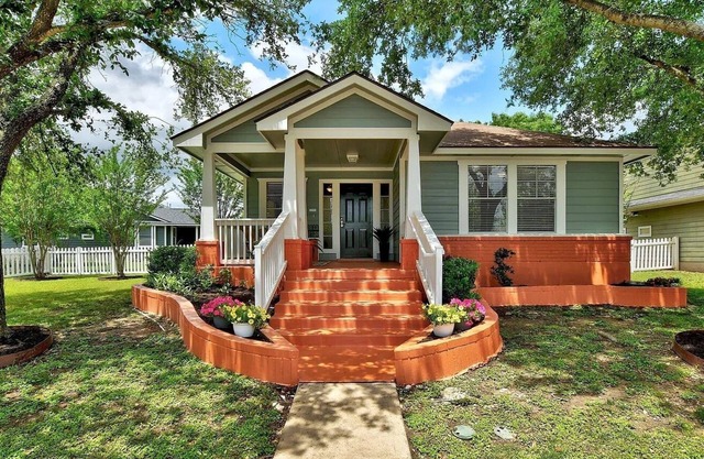 Lovely Private Home close to Austin & San Marcos! Family & Pet Friendly.