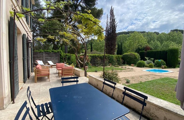 Lovely, quiet family home with terrace, garden and swimming pool. Near center