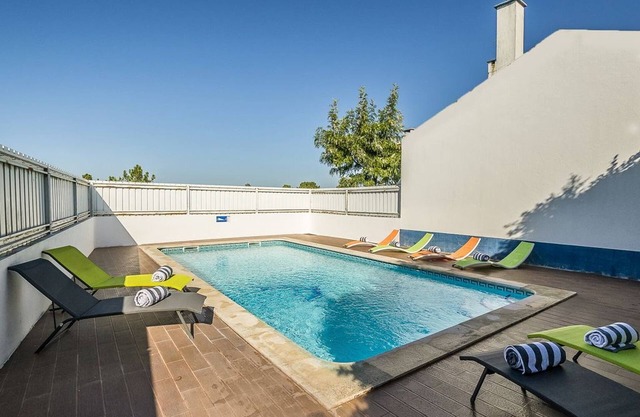 Lovely Sesimbra Villa | Villa Cassiopeia | Private Garden | Shared Pool | Near.