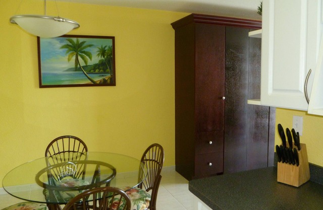 Lovely Studio Apartment on the South shore of Grand Bahama Island at Coral Beach