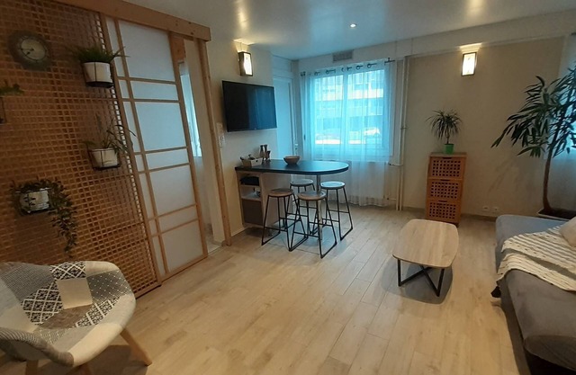 Lovely T2 apartment with balcony "Le nid Libaud".