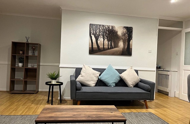 Lovely two bedroom duplex apartment with parking