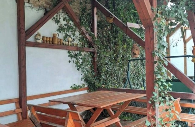 Lovely Ultra Central apartment, 1 minute to restaurants, Self Check-in
