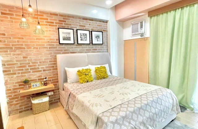 Lovely Unit W/free Wifi & Netflix Across Naia T3 Airport