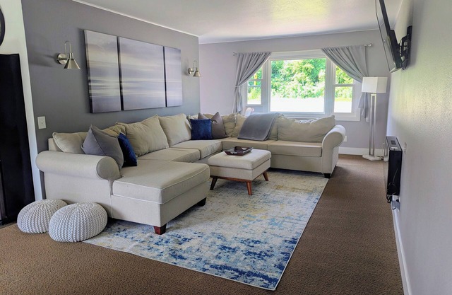 Lovely Waterfront Two Bedroom House
