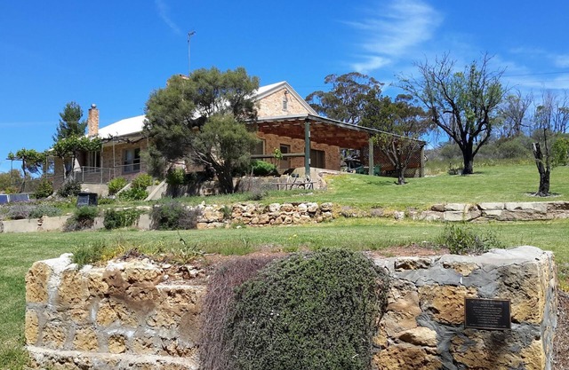 Lowbank Riverfront Getaway overlooking the stunning Murray River