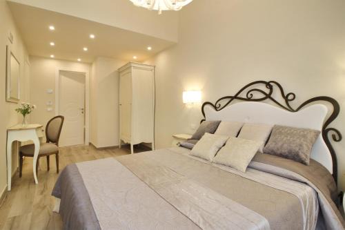 LUCCA IN CHIC - No Ztl, Free Parking, Priv Bath, Old City 550m