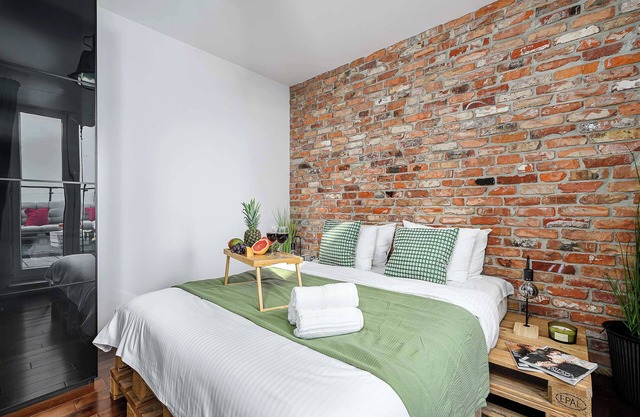 Lumina 3-room apart with large terrace