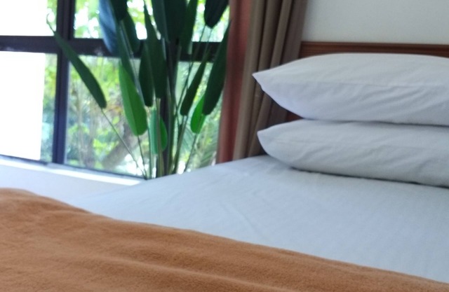 Lumut Manjung Perak Homestay swimming pool eta 0136288405
