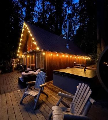 Luna's A-Frame - River & Spa