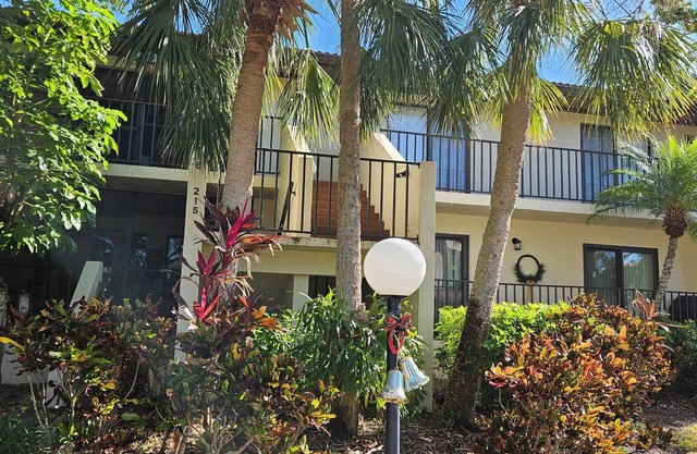 Lush Wooded Bayside Oasis, dog friendly, 6miles to AMI, 1 mile IMG