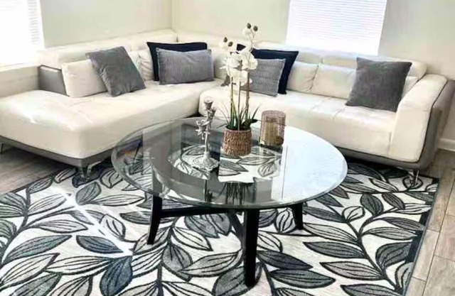 Lux 2bed 2bath close to airport, mall, hospital, Hwy