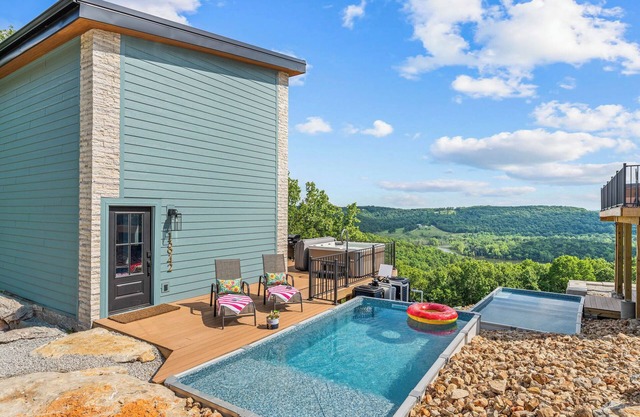 Lux Lakeview New-Build Branson w/Pool & Hot Tub