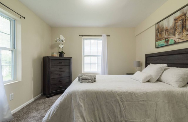 Lux Living near EWR and NYC