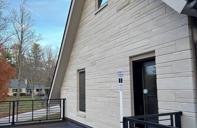 Lux Loft Plus Near IU, Sustainable, EVCharger +Lotus Special