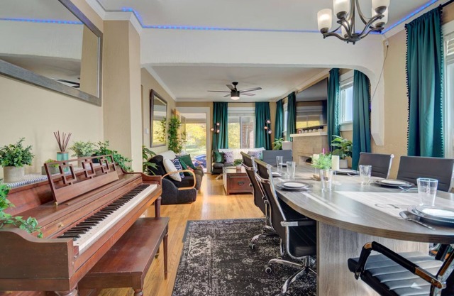 Lux RiNo Retreat: Prime Location, Hot Tub, Game Room, Backyard, 4th Night FREE!