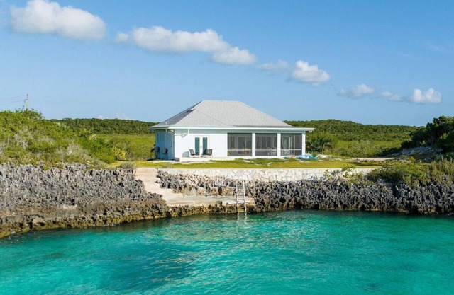 Lux Waterfront Villa on Secluded Caribbean Cove w/