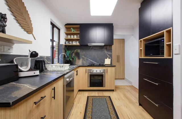 Luxe 3BR Villa with Kitchen & Laundry