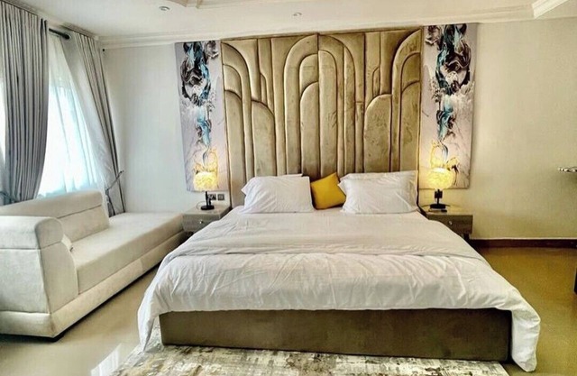 LUXE APARTMENTS