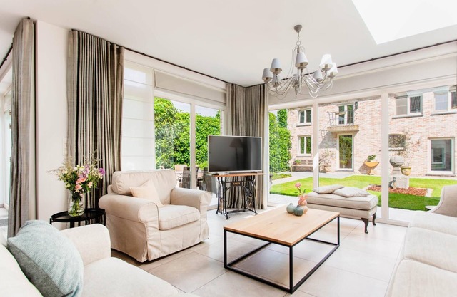 Luxe Historische Stadsvilla in Hartje Oudenaarde