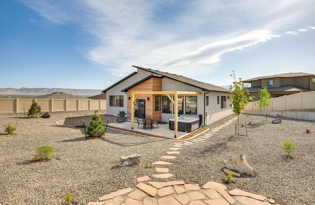 Luxe Living: Grand Junction Home w/Hot Tub, Views