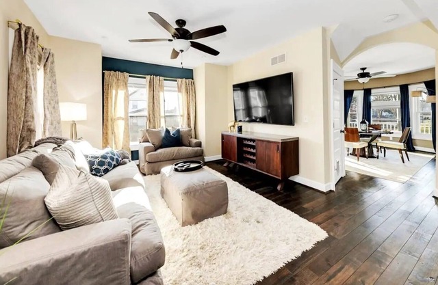 Luxe Modern & Private Home in Heart of Cincinnati!