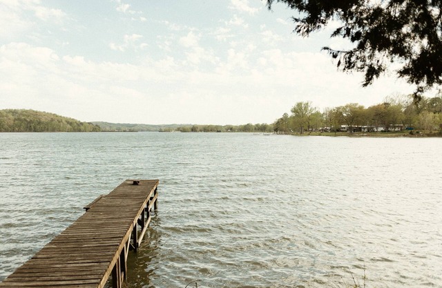 Luxe Pickwick Cabin: Exclusive Waterfront, 3+ Private Acres & Custom Interiors