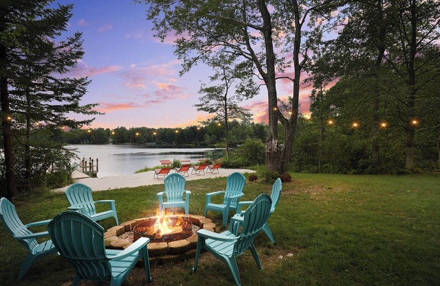 Luxe Poconos Lake House w/Private Beach