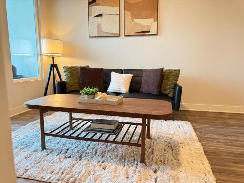 Luxurious 1BR Suite Near Hollywood Walk Of Fame