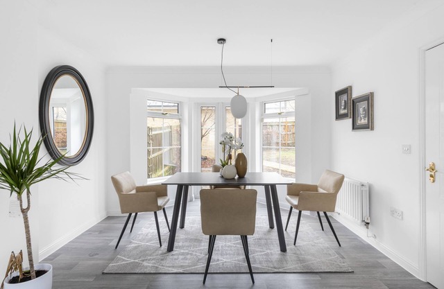 Luxurious 3 Bed House with Free Parking