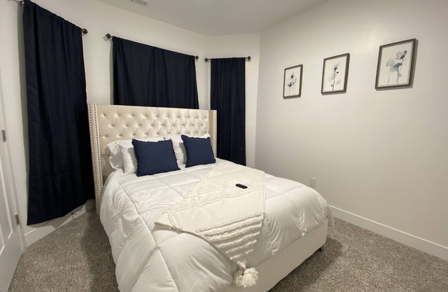 Luxurious 3 bedroom in Herriman. 4K Tv Fast wifi