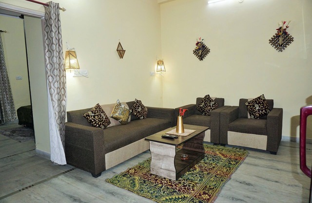Luxurious 3 BHK Independent Cozy Homestay