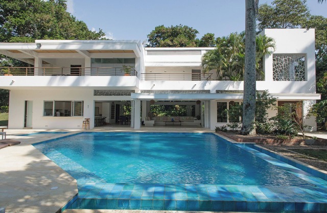 Luxurious 4-bedroom house in Villeta perfect for families
