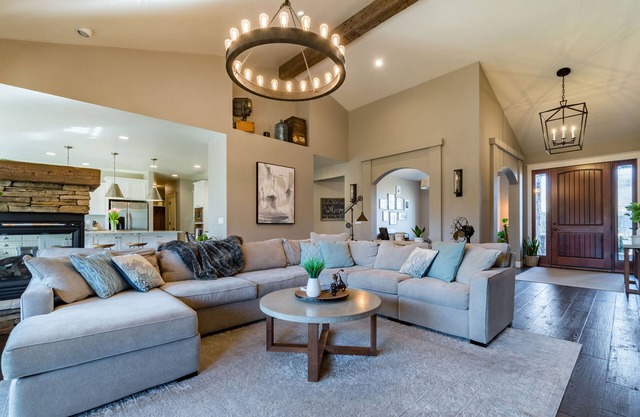 Luxurious 5-bedroom House - Convenient Location