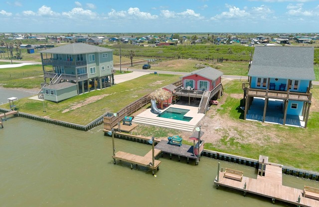 LUXURIOUS BEACH RETREAT WITH THE BEST FISHING AND OCEAN VIEWS IN ALL OF SARGENT!