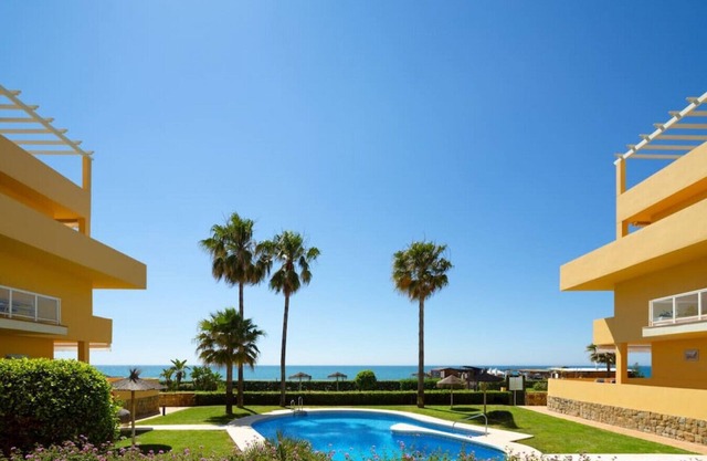 Luxurious beachfront apartment La Cala de Mijas