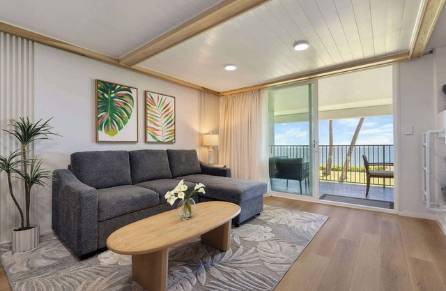 Luxurious Beachfront Condo