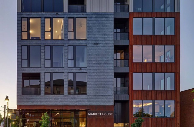 Luxurious Condo in Heart of Downtown Iowa City