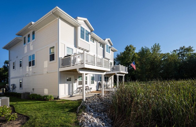Luxurious Condo on Kalamazoo Lake