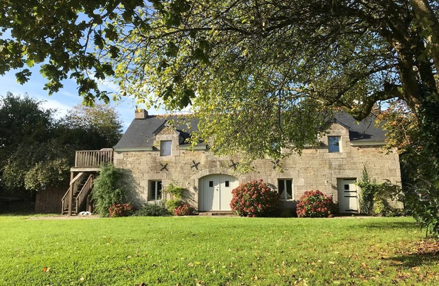 Luxurious Country House With Stunning Interior And Set In Beautiful Countryside