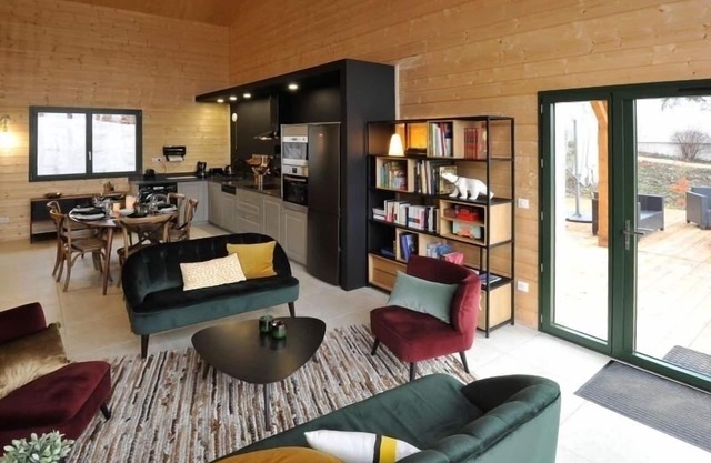 Luxurious Eco-friendly Retreat—Spa, Designer Decor, Near Nancy