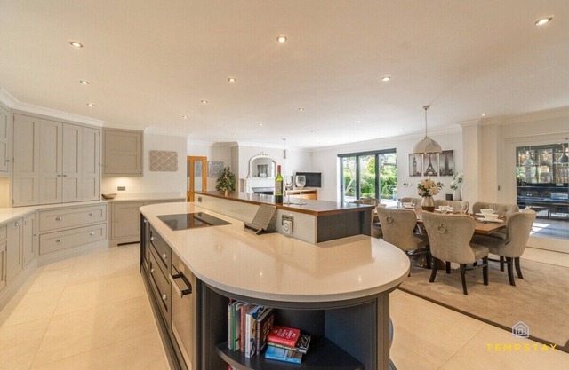 Luxurious Family Getaway in Beaconsfield