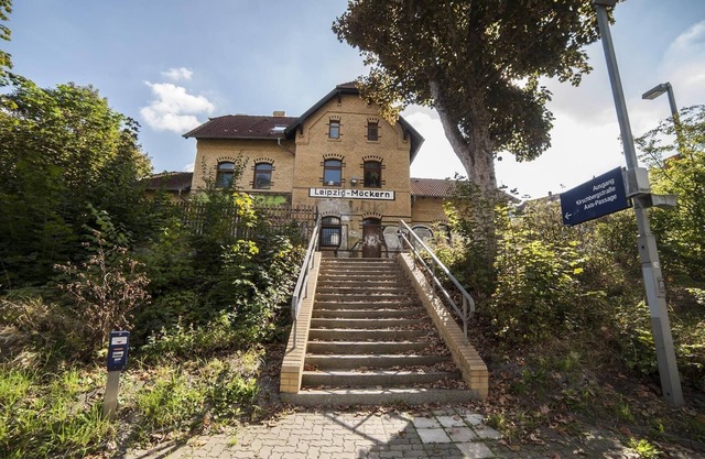 Luxurious flat in a listed railway station