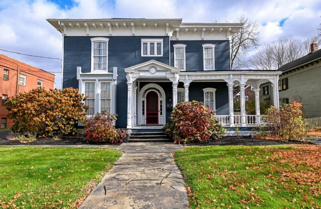 Luxurious Historic Victorian