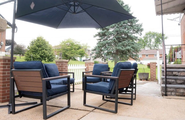 Luxurious Home in Muhlenberg!