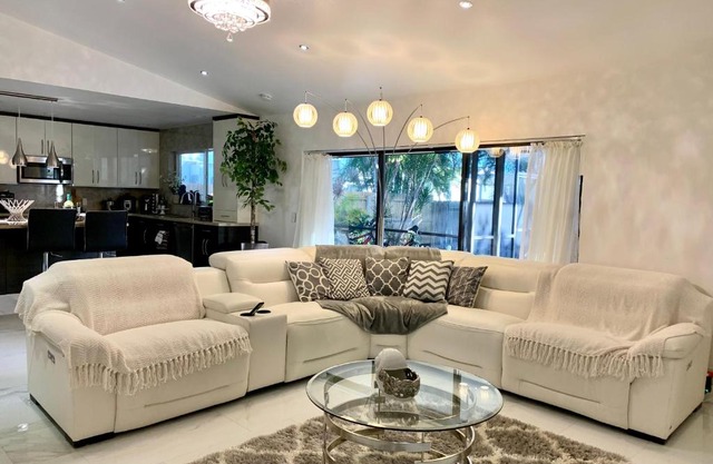 Luxurious house in West Palm Beach, Pool and golf