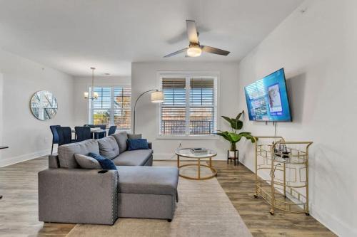 Luxurious King 3BR Suite Mins to Downtown Durham!